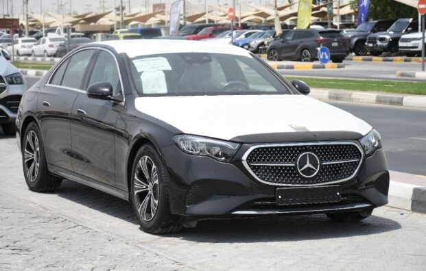 MERCEDES BENZ E200 2025