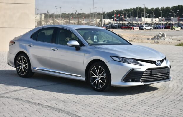 Toyota Camry hybrid 2023