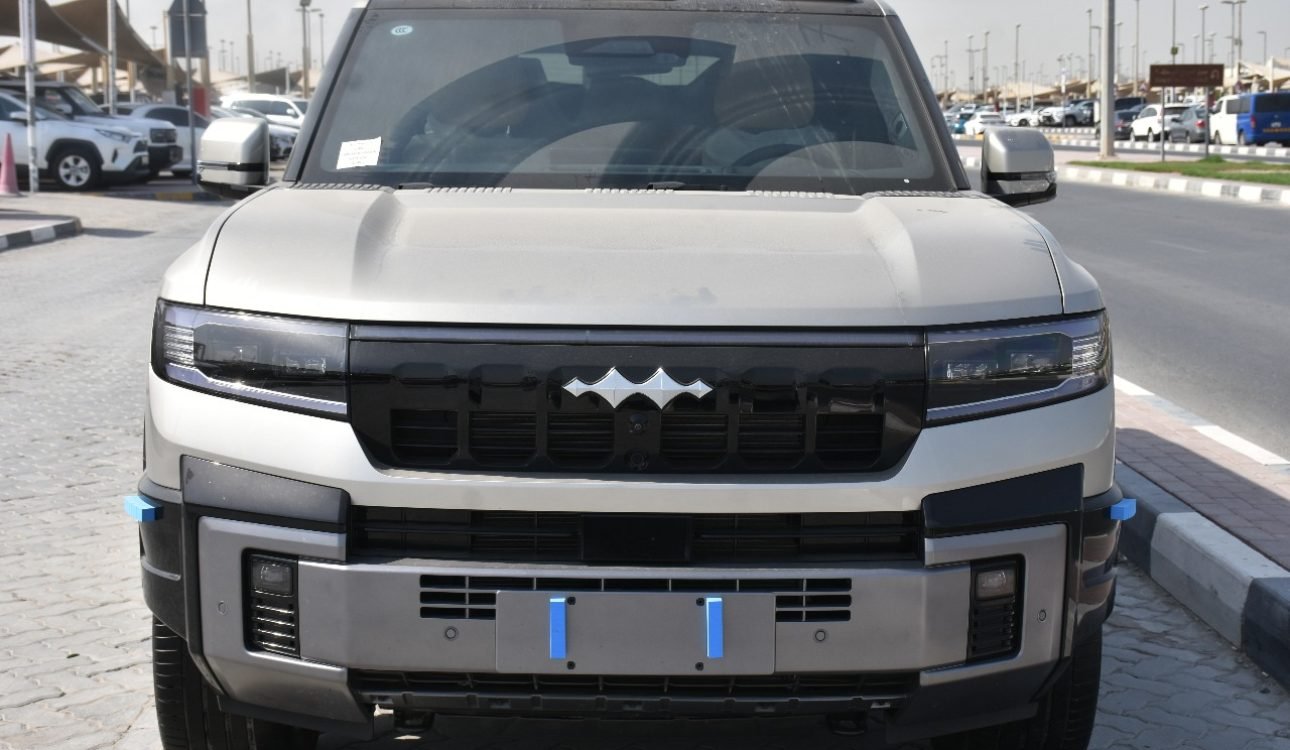 BYD LEOPARD 8