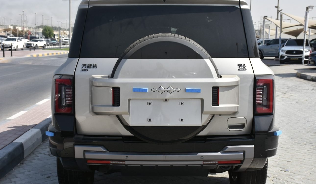 BYD LEOPARD 8
