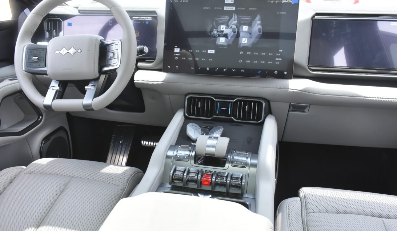 BYD LEOPARD 8