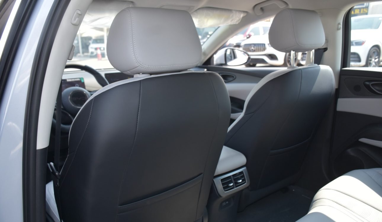 BYD SEAL 06