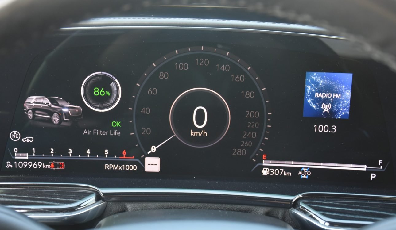 CADILLAC ESCALADE LUXURY 2023