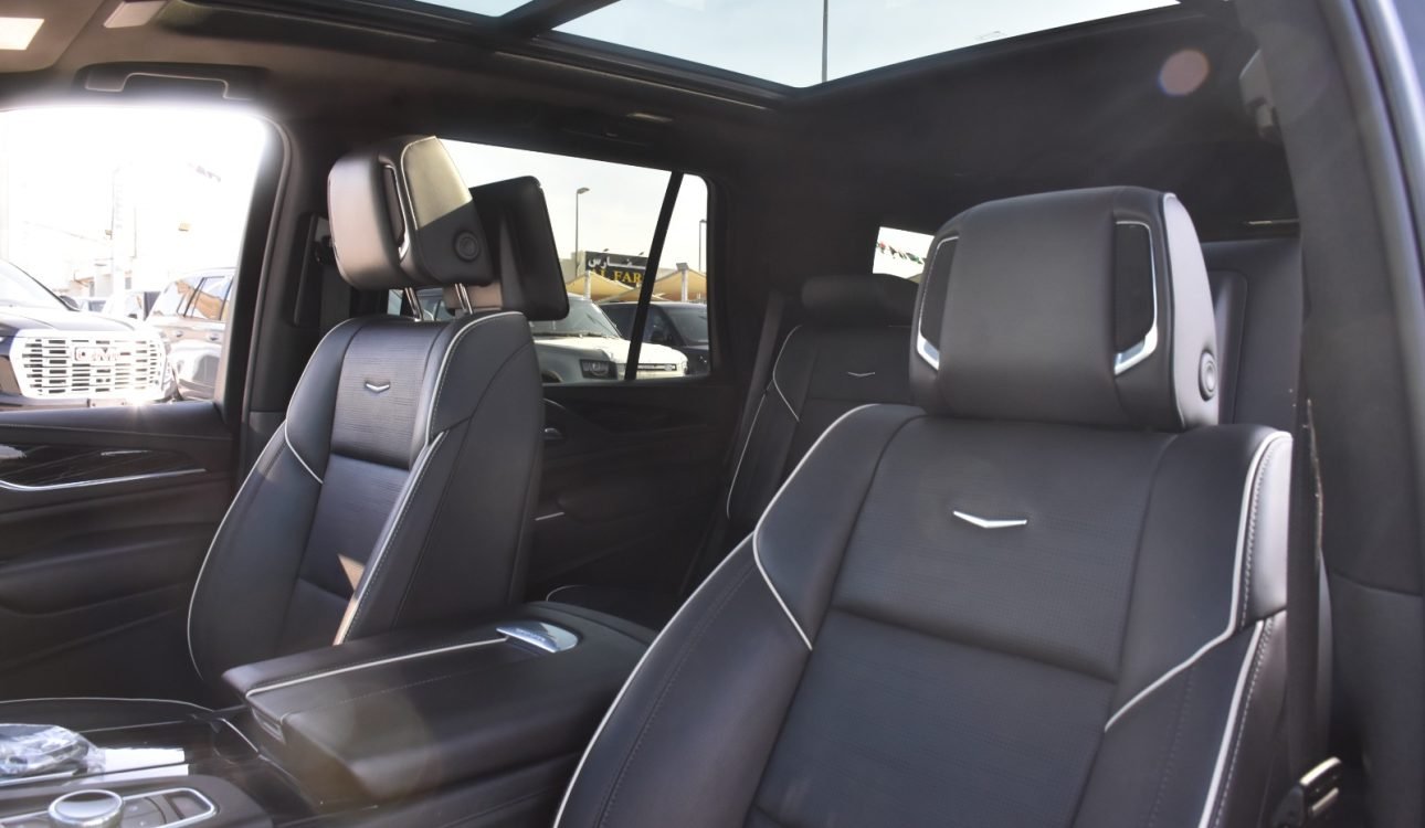 CADILLAC ESCALADE LUXURY 2023