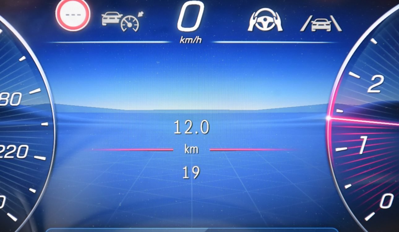 MERCEDES BENZ E300 AMG 2026