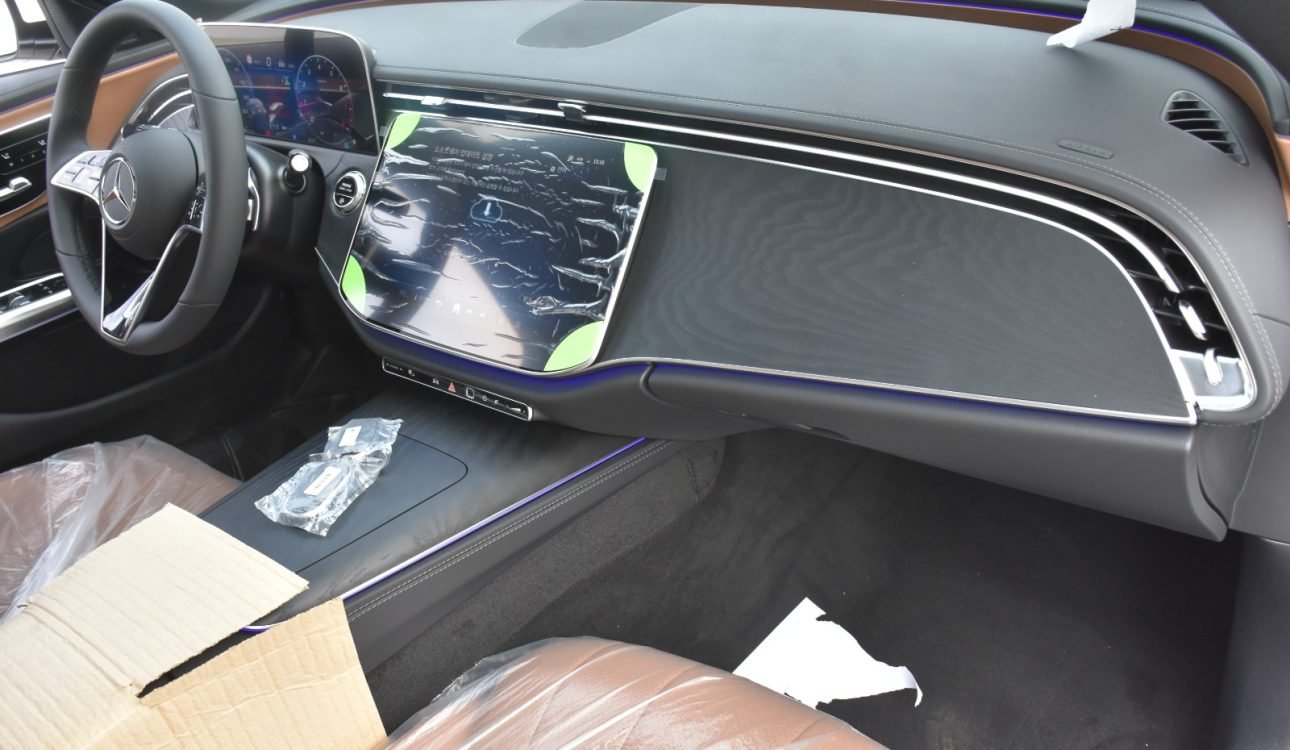 MERCEDES BENZ E300 AMG 2026