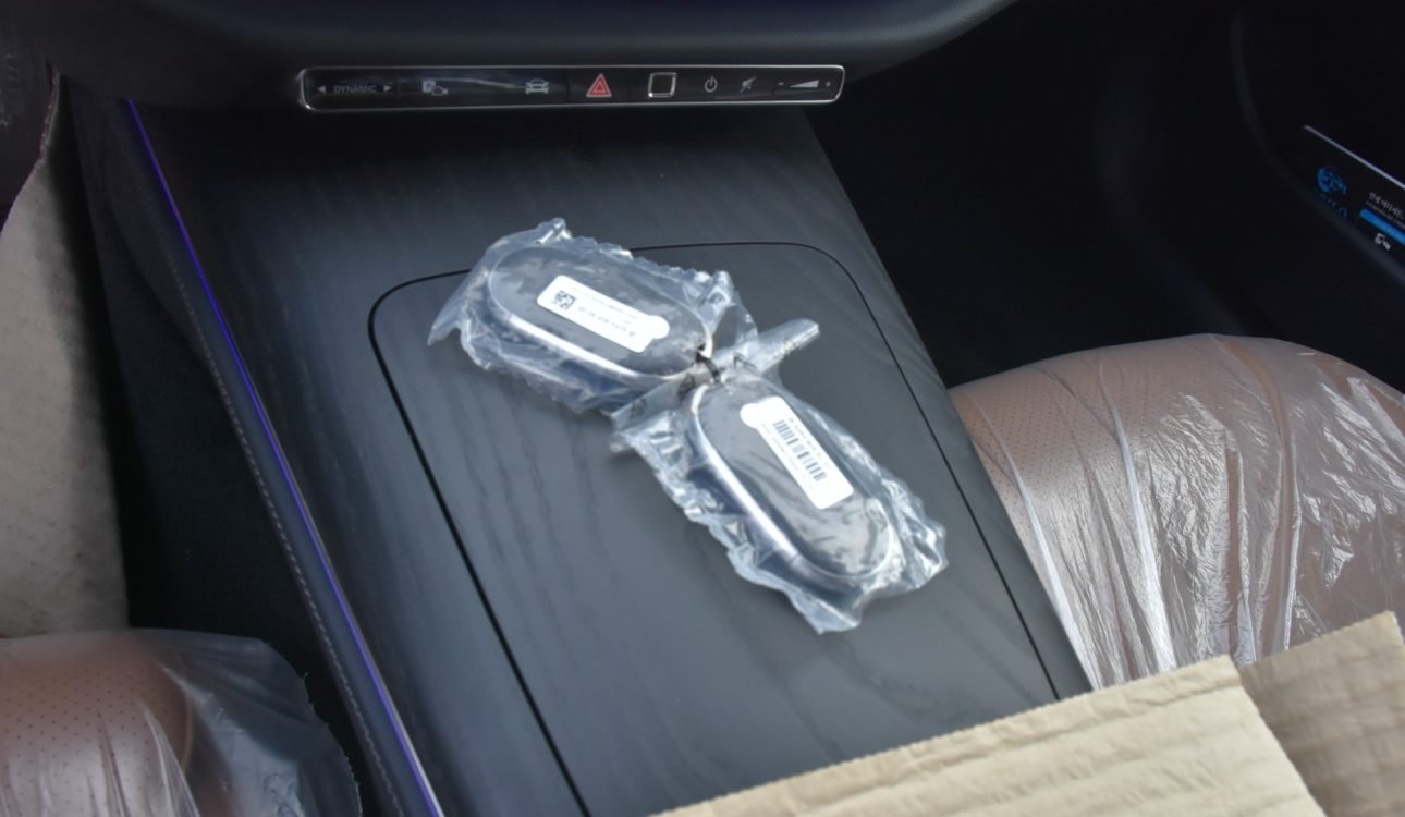 MERCEDES BENZ E300 AMG 2026