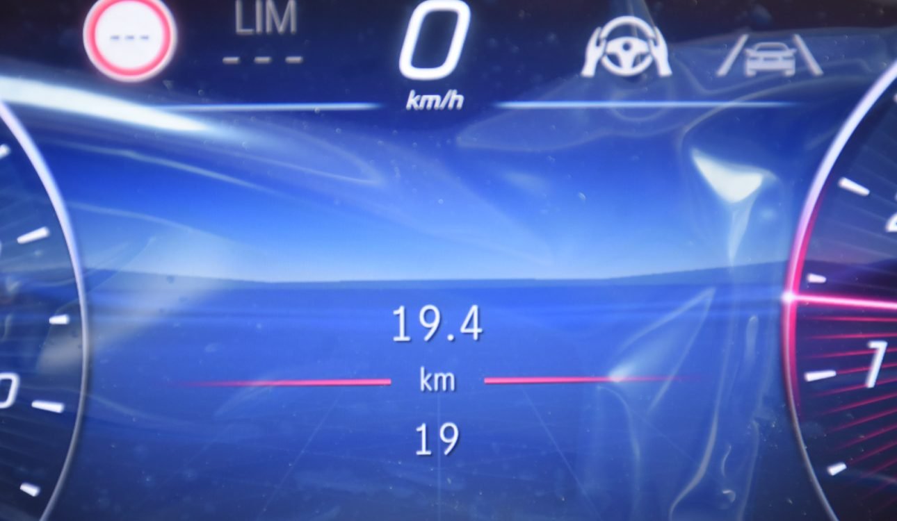 MERCEDES BENZ GLC300 COUPE 2026