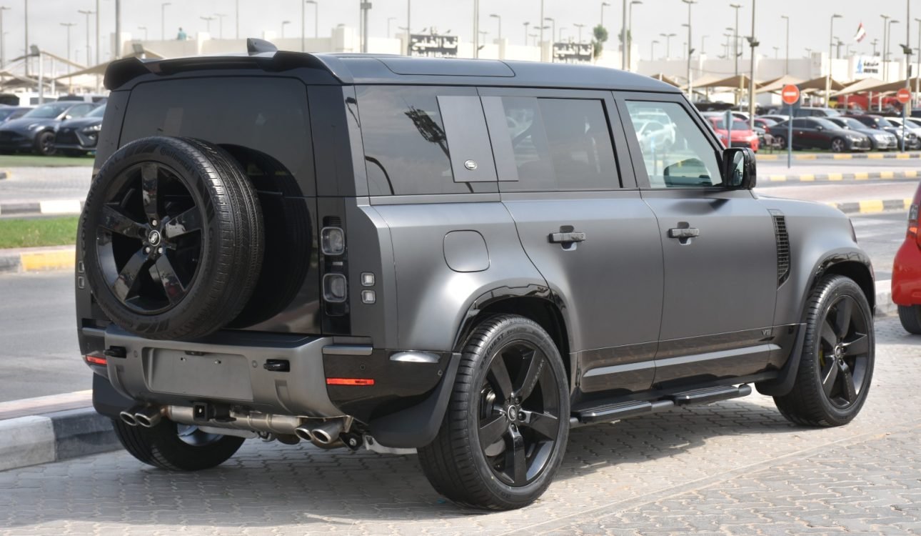 LAND ROVER DEFENDER