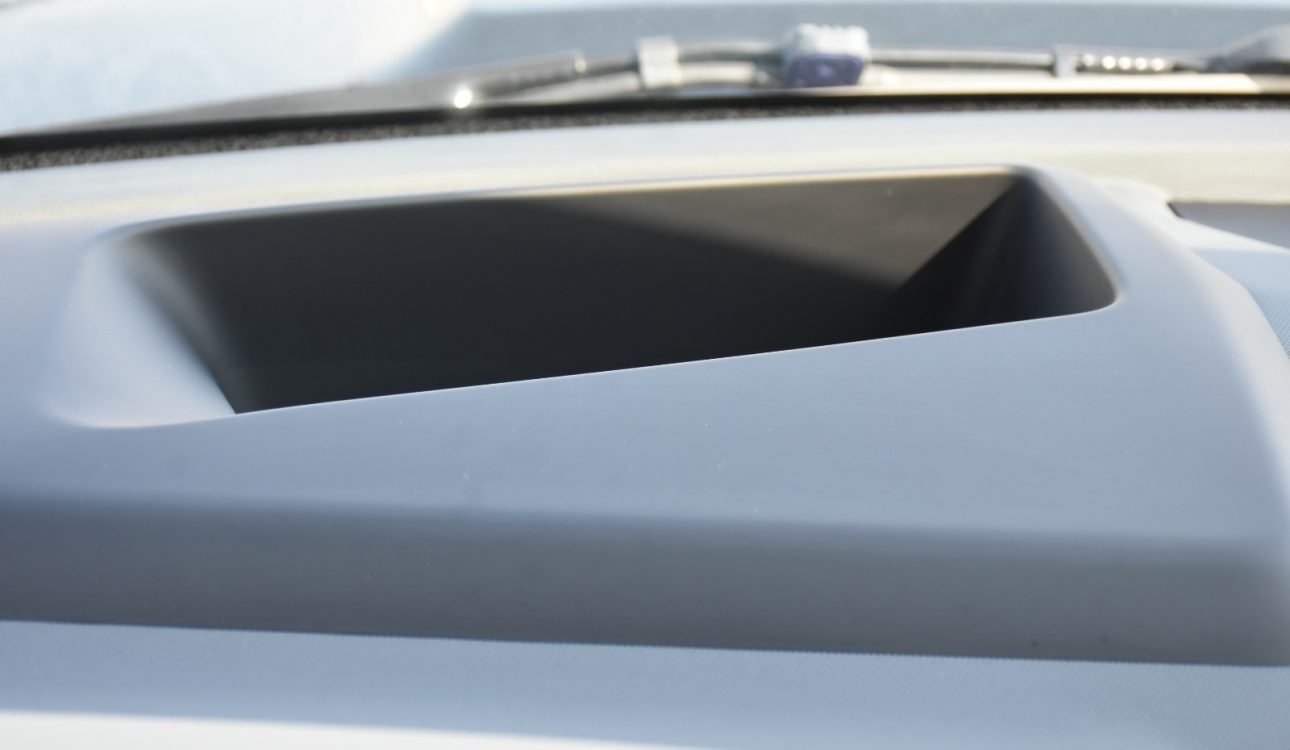 LAND ROVER DEFENDER 2024