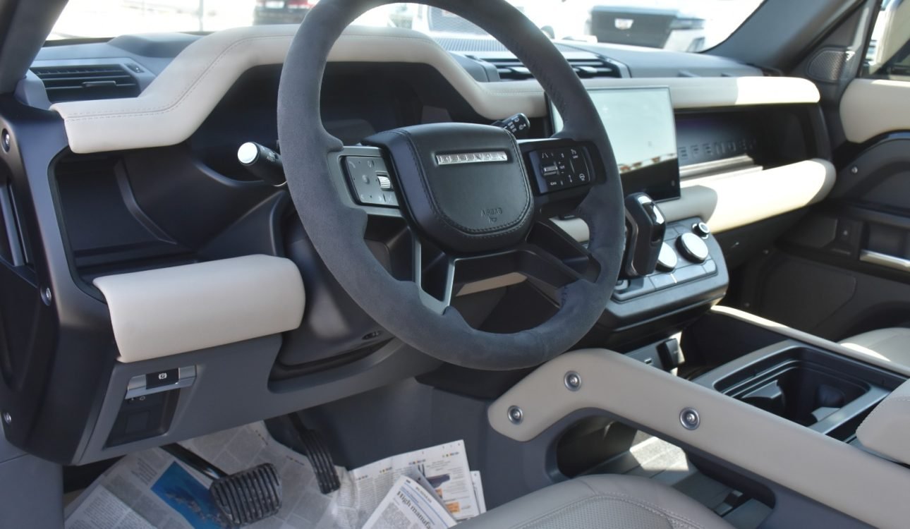 LAND ROVER DEFENDER 2024