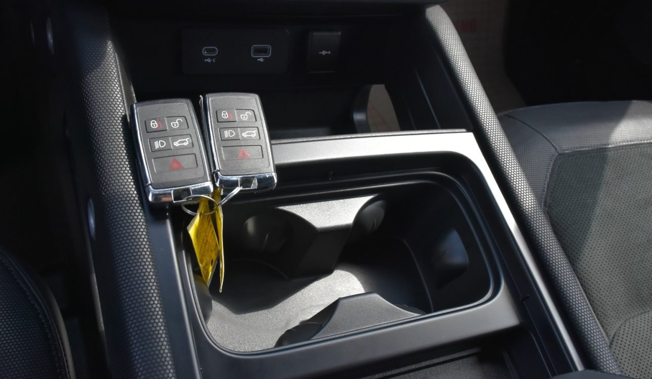 LAND ROVER DEFENDER