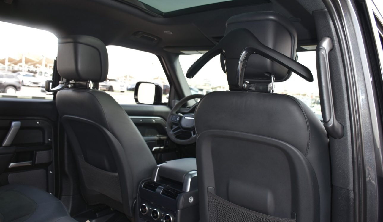 LAND ROVER DEFENDER