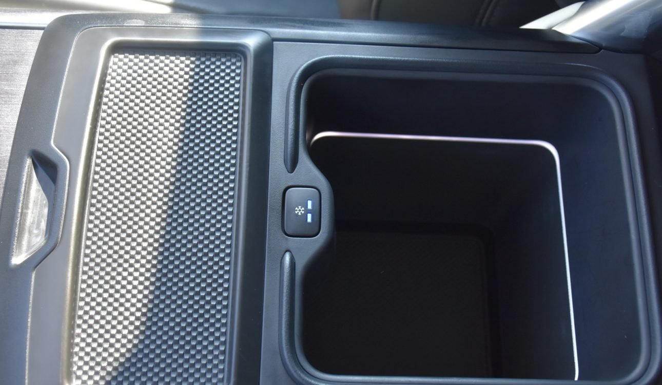 LAND ROVER RANGE ROVER SE 2023