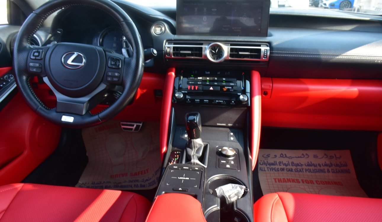 LEXUS IS350 2021