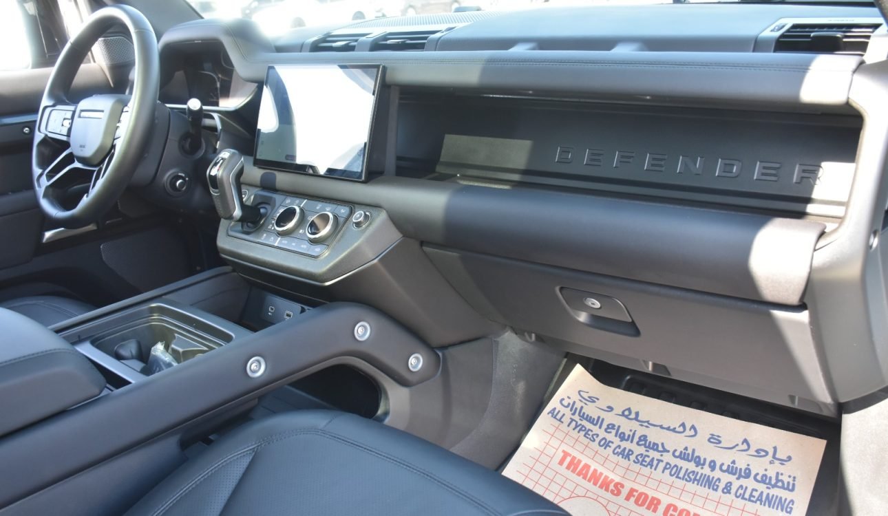 LAND ROVER DEFENDER 2024