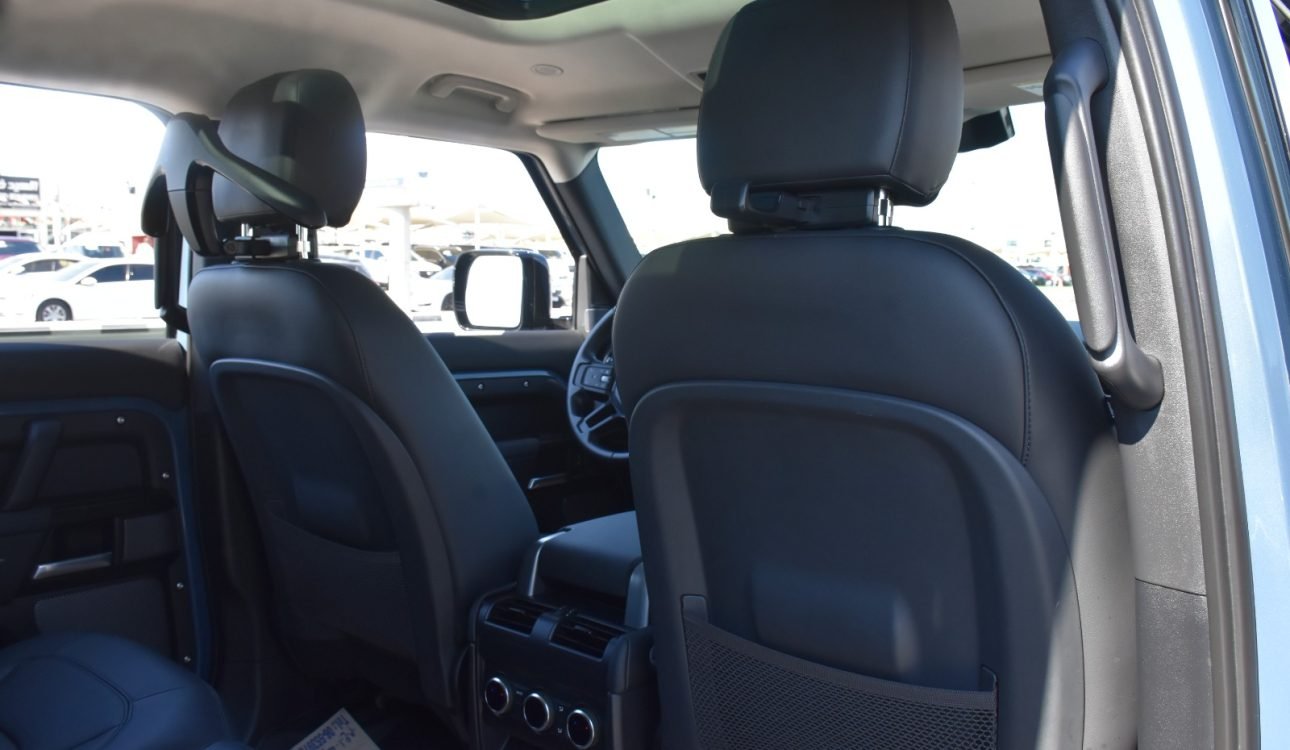 LAND ROVER DEFENDER 2024