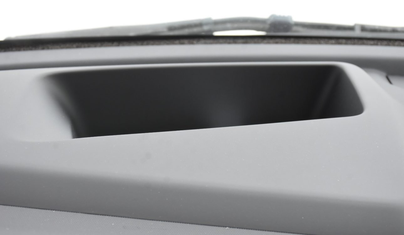 land rover defender 2025