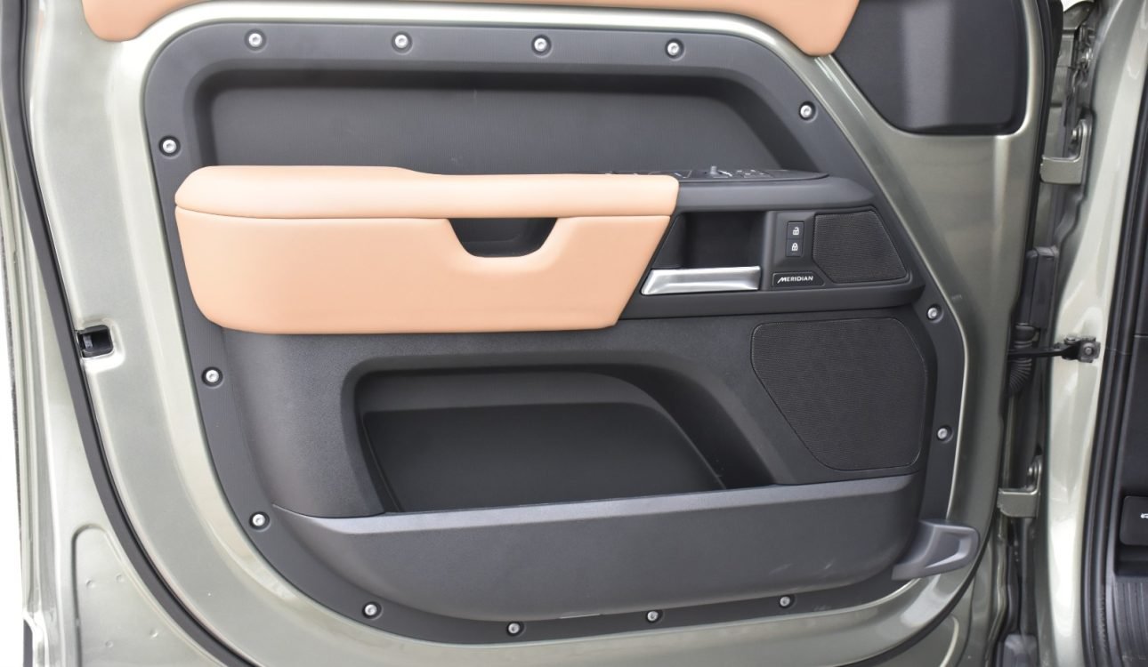 land rover defender 2025