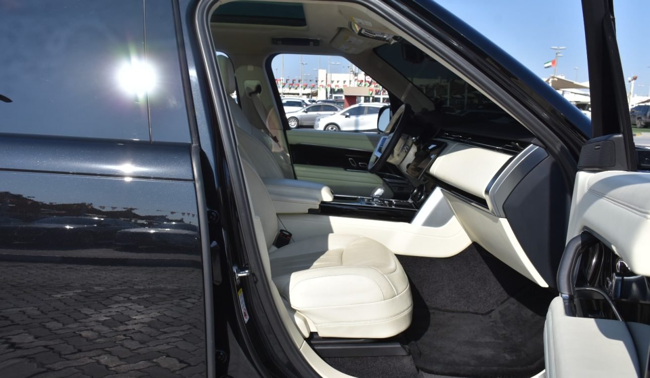 LAND ROVER RANGE ROVER SE 2023