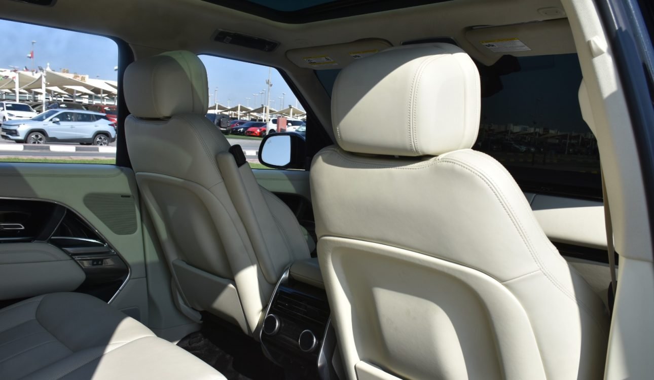 LAND ROVER RANGE ROVER SE 2023