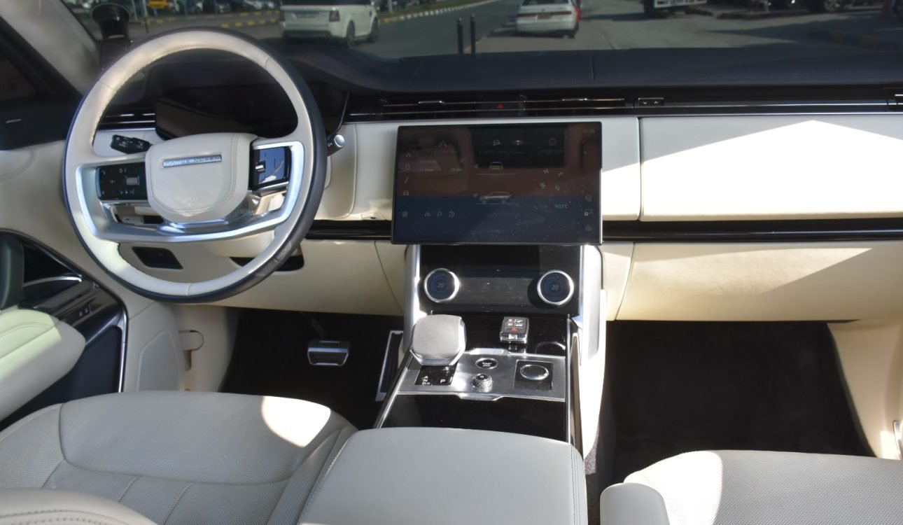 LAND ROVER RANGE ROVER SE 2023