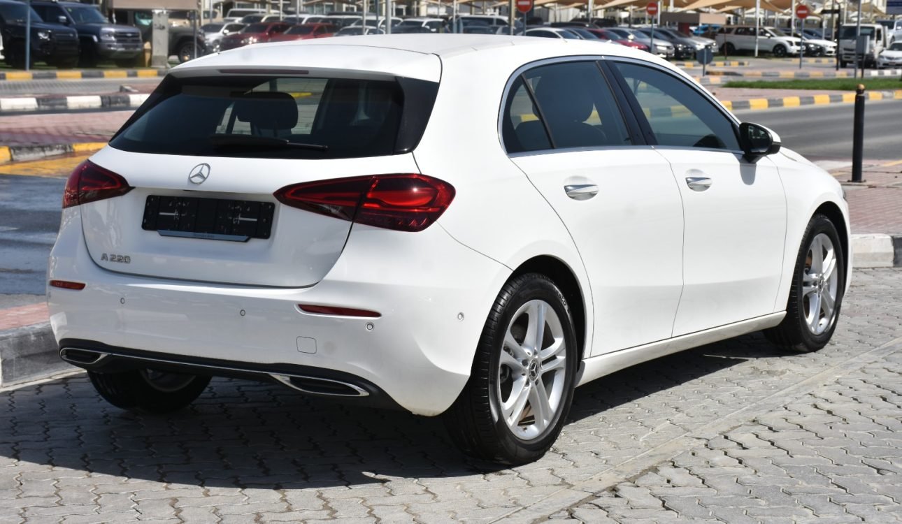 MERCEDES BENZ A220