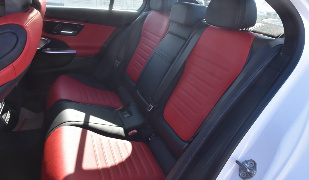 MERCEDES BENZ AMG C43 2023