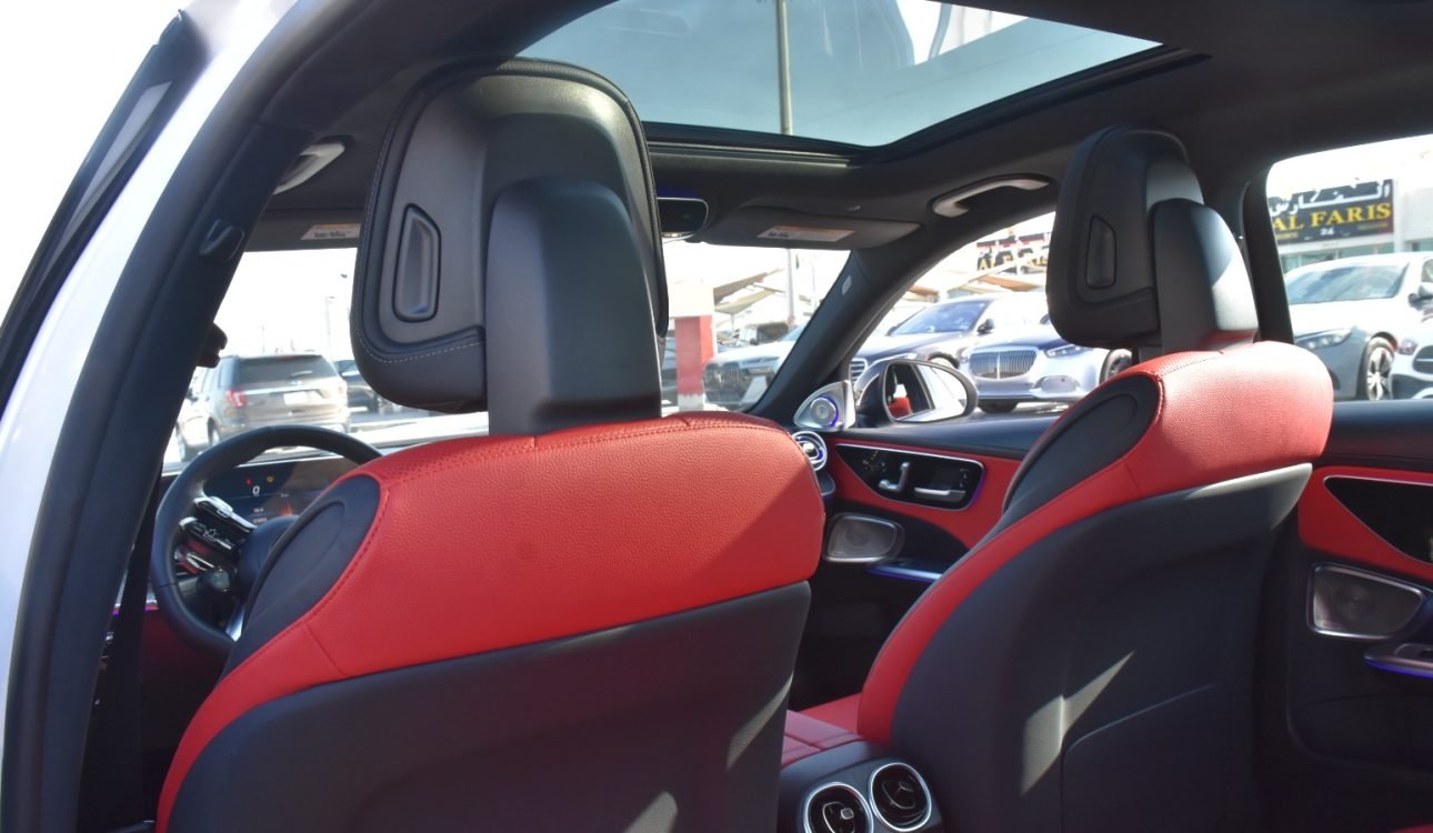 MERCEDES BENZ AMG C43 2023