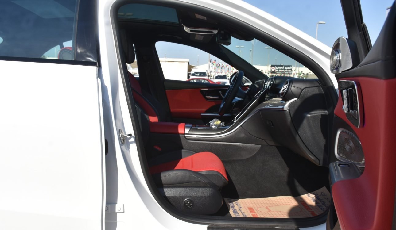 MERCEDES BENZ AMG C43 2023