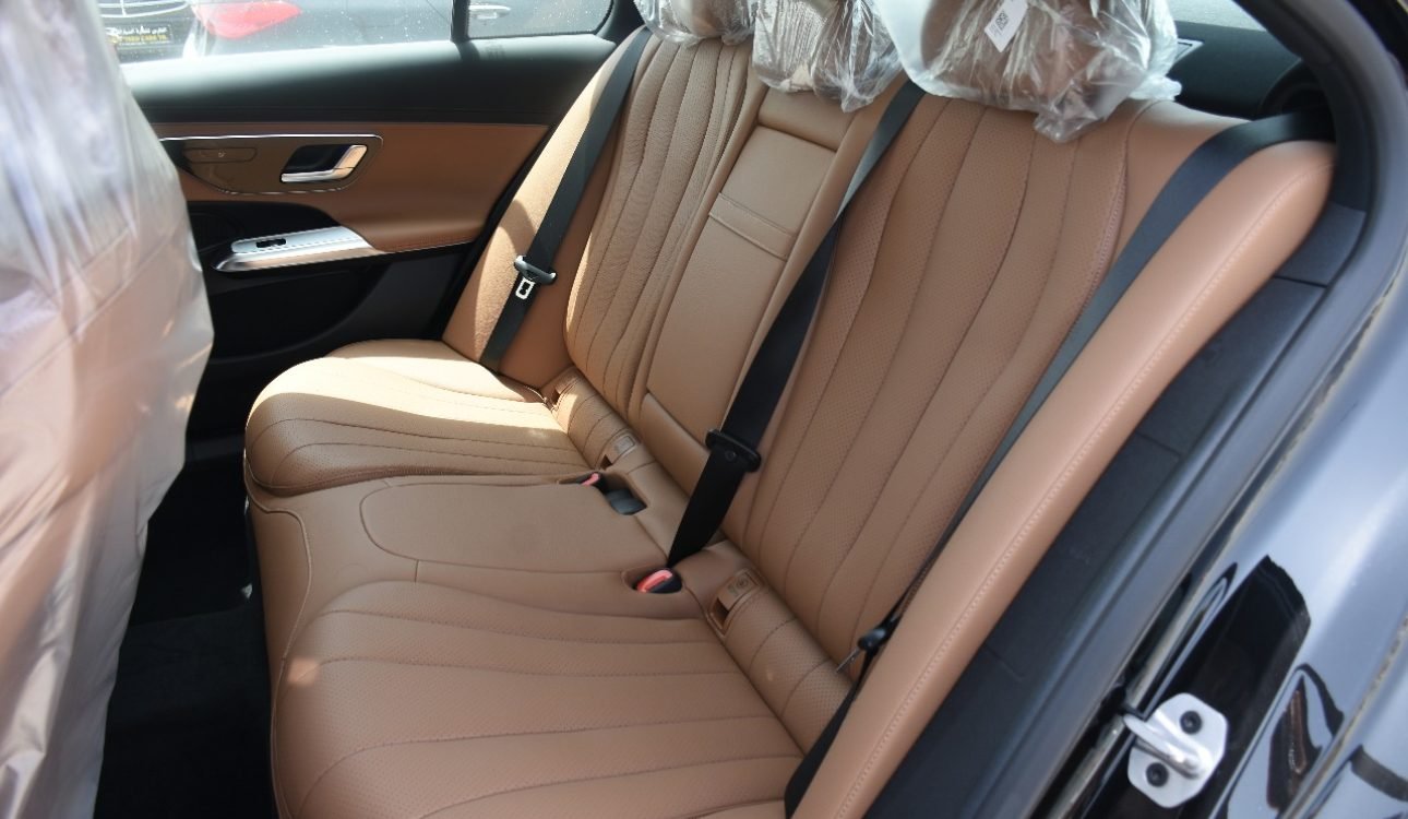 MERCEDES BENZ E200 2025