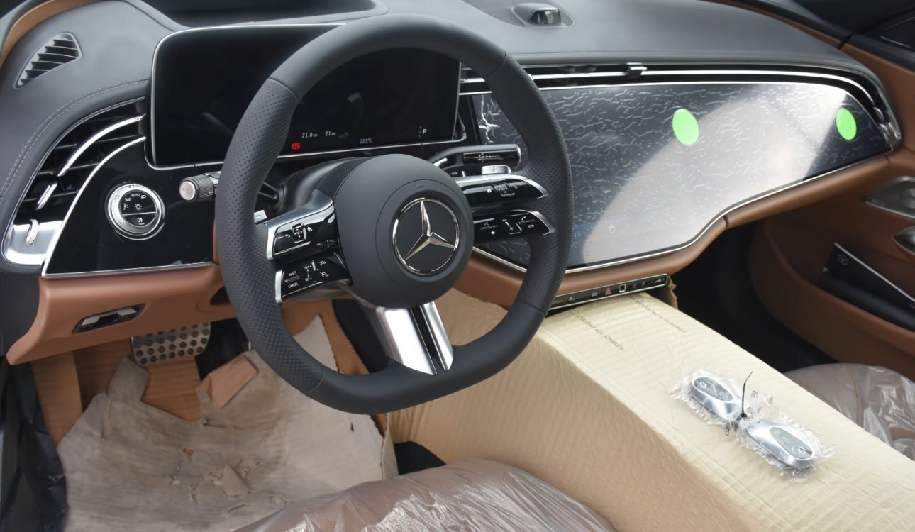 MERCEDES BENZ AMG E300 2026