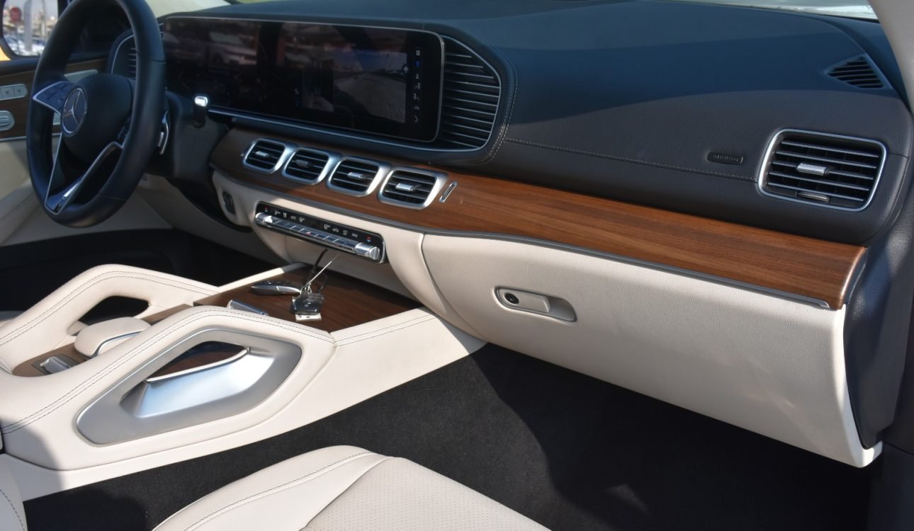 MERCEDES BENZ GLS450 2024