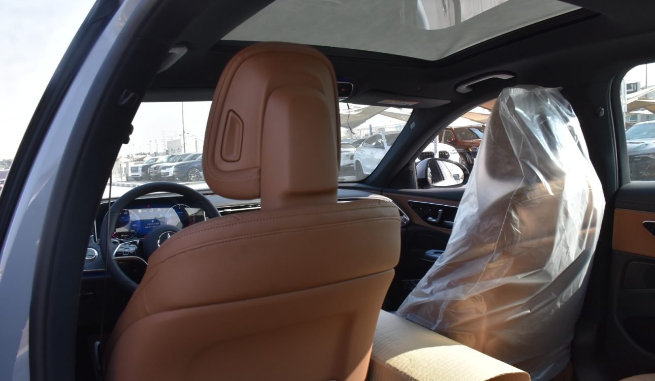 MERCEDES BENZ E200 2025