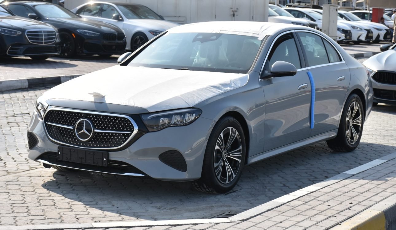 MERCEDES BENZ E200 2025