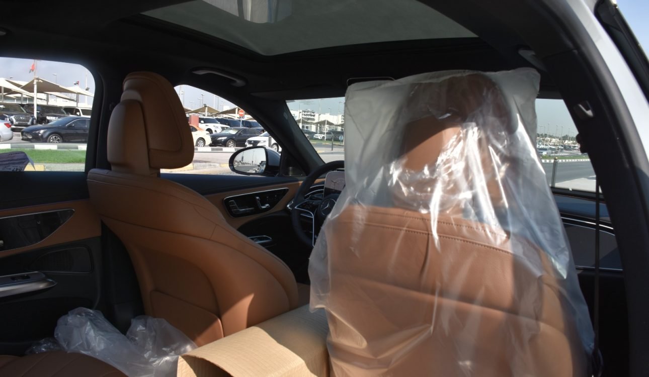 MERCEDES BENZ E200 2025