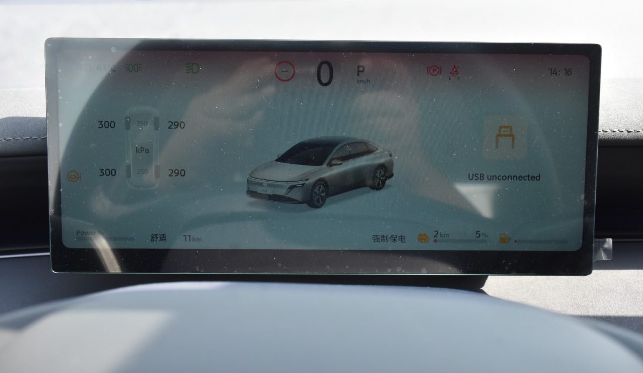 NISSAN N6