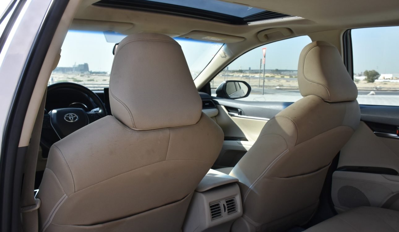 Toyota Camry hybrid 2023