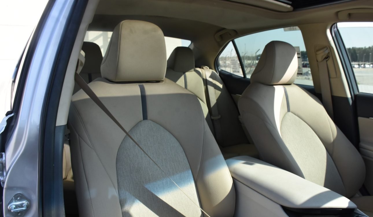 Toyota Camry hybrid 2023