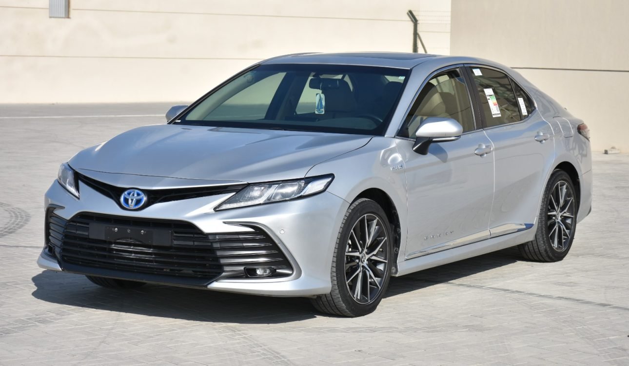 Toyota Camry hybrid 2023