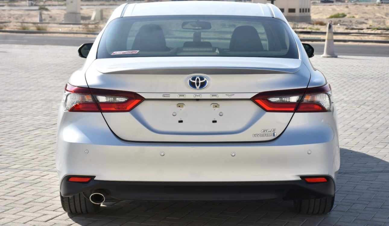 Toyota Camry hybrid 2023