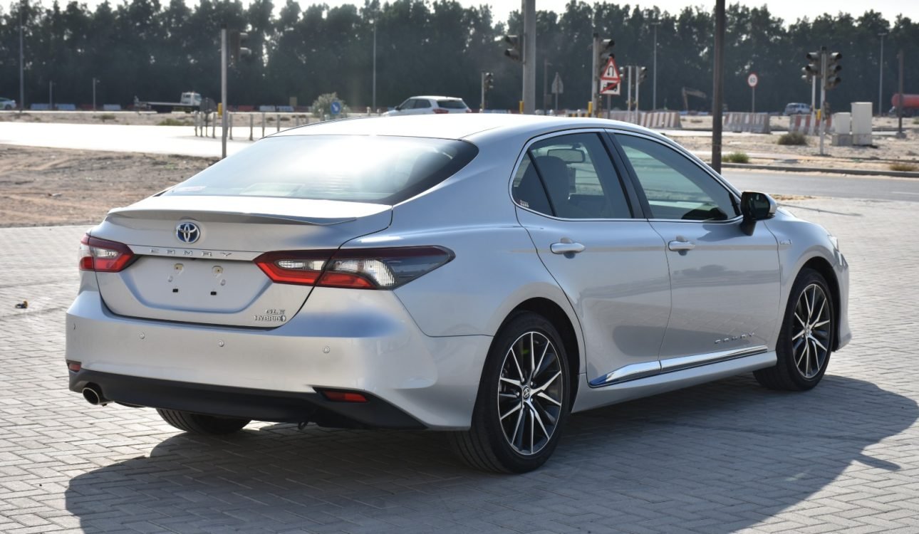 Toyota Camry hybrid 2023
