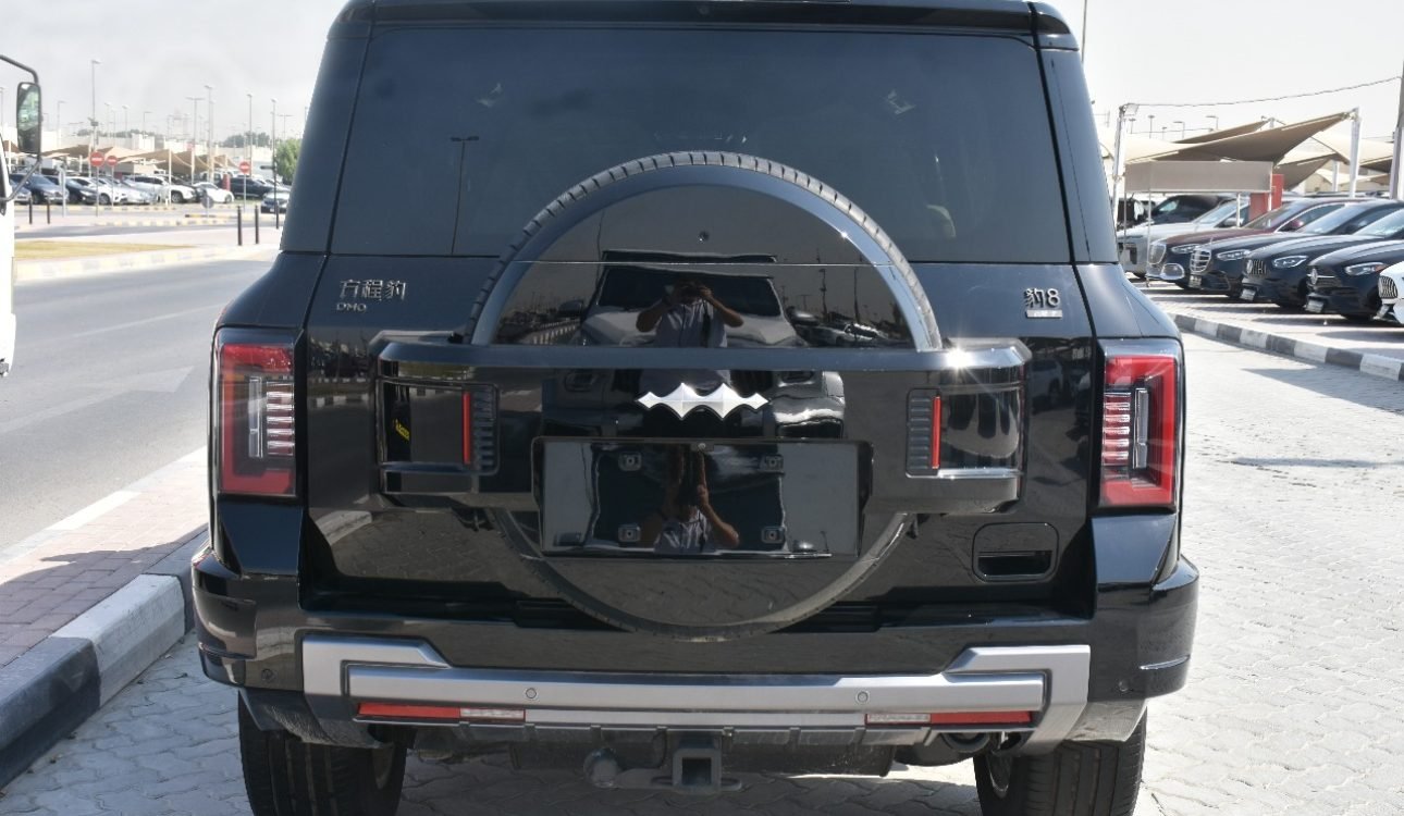 BYD LEOPARD 8