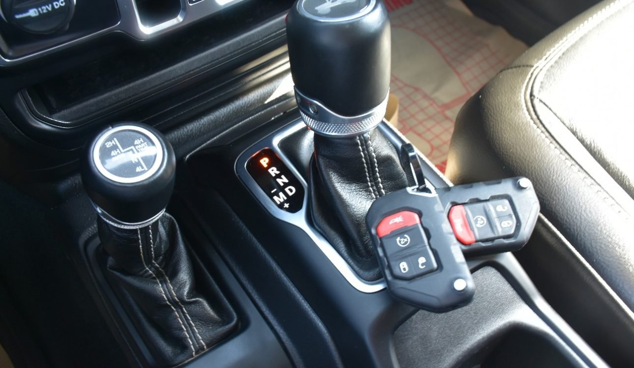 JEEP WRANGLER SAHARA 4XE