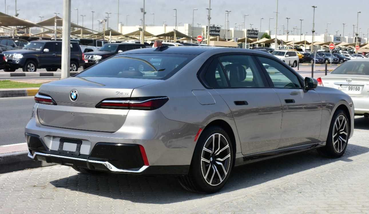 bmw 740i 2023