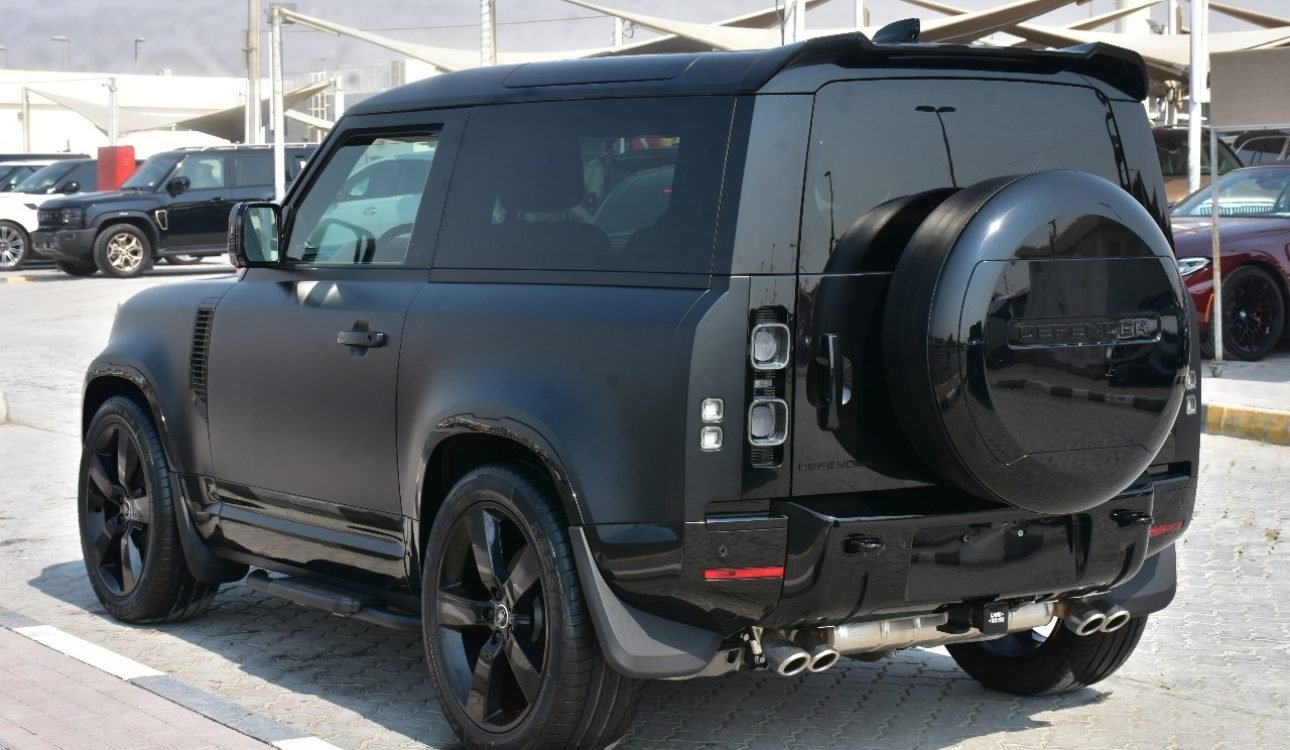 LAND ROVER DEFENDER