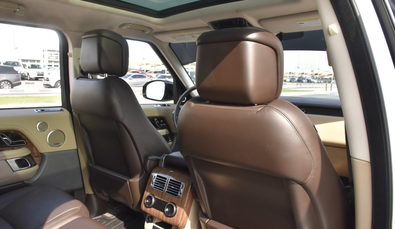 LAND ROVER RANGE ROVER SE 2019