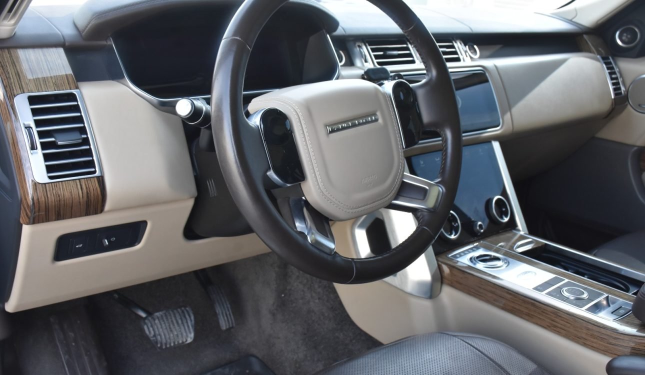 LAND ROVER RANGE ROVER SE 2019