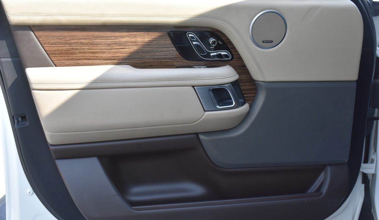 LAND ROVER RANGE ROVER SE 2019